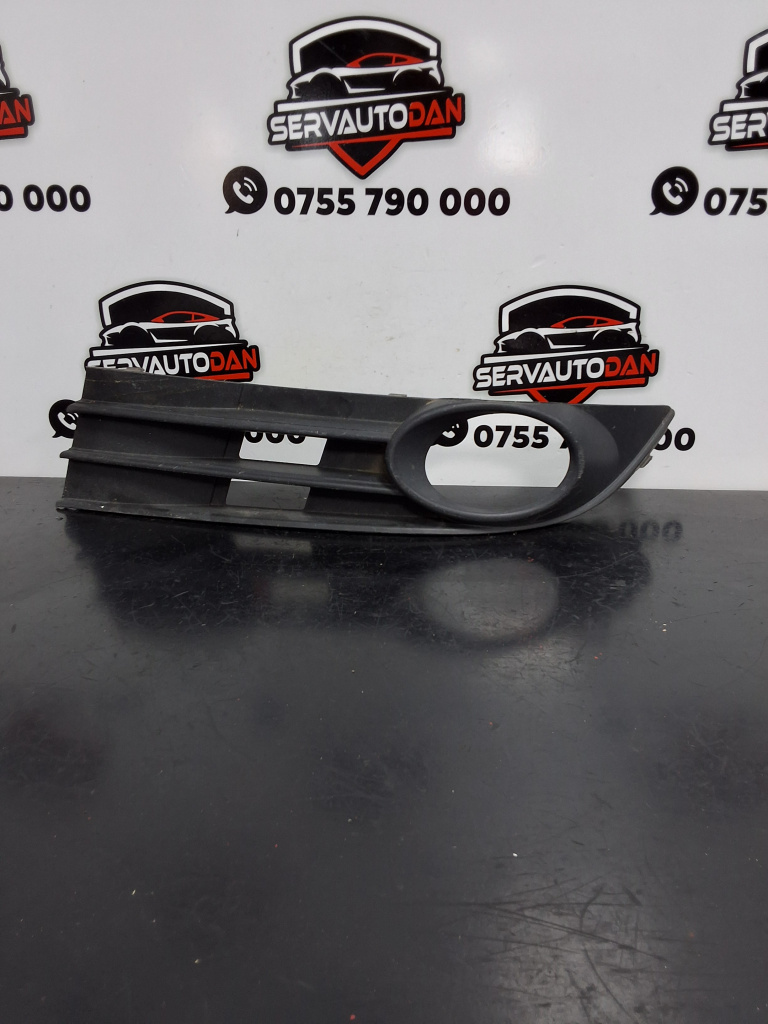 Grila proiector stanga Volkswagen Touran facelift (2006-2010) 2.0 Motorina 2009, 1T0853665K