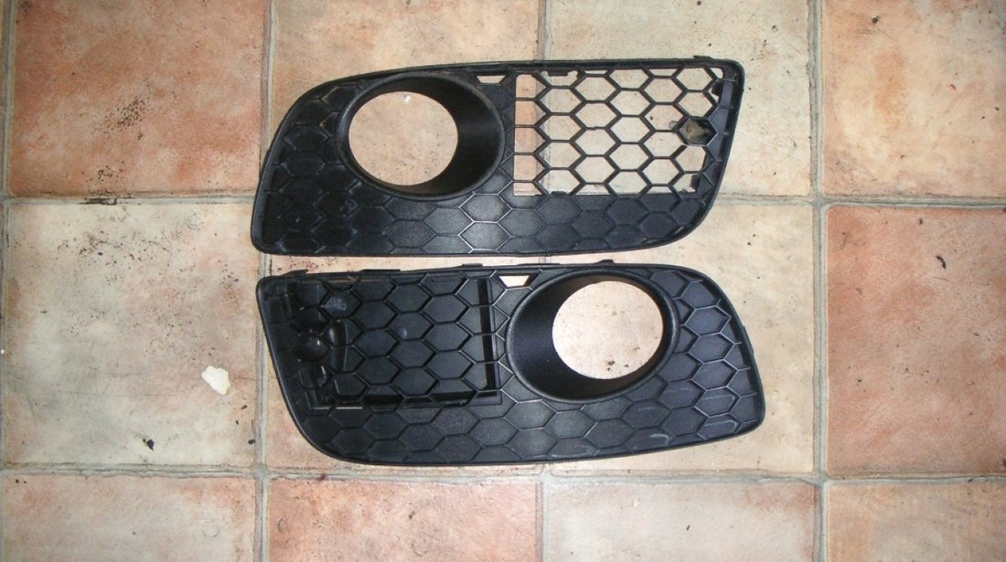 Grila Proiector stanga VW Golf 5 GTI (2003-2009), Jetta (2005-2010)