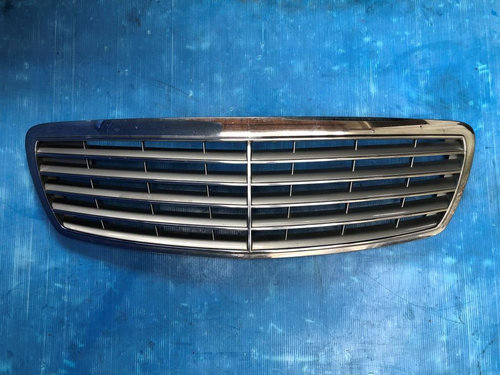 Grila radiatoare AVANTGARDE Mercedes E220 w211 2002-2006