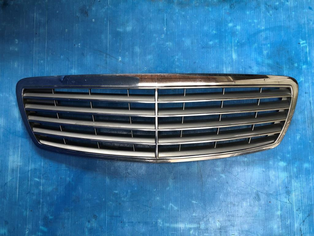 Grila radiatoare AVANTGARDE Mercedes E270 w211 2002-2006
