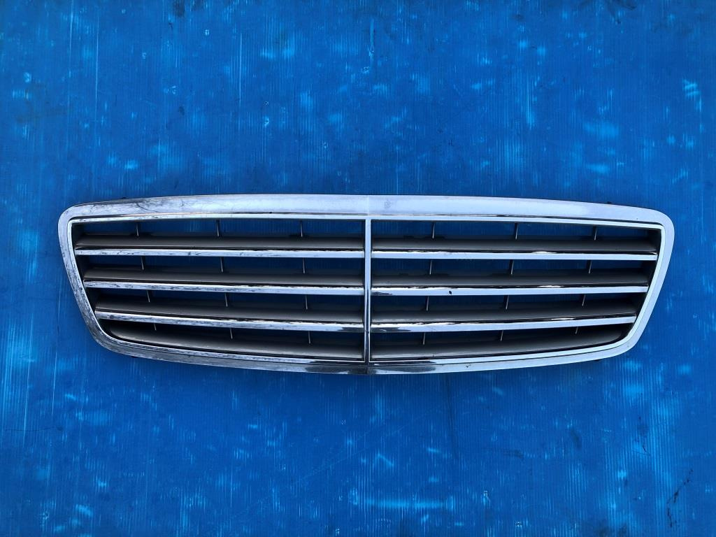 Grila radiatoare Mercedes C Class w203 2000-2003