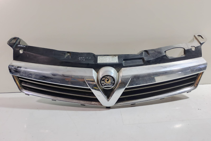 Grila radiator 13250262 Opel Astra H [2004 - 2007]