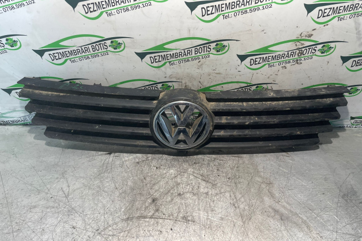 Grila radiator 3B0 853 601 Volkswagen VW Passat B5 [1996 - 2000] Sedan 4-usi 1.9 TDI MT (110 hp)
