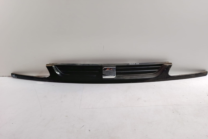 Grila radiator 6H0853661A Seat Arosa 6H [1997 - 2004]