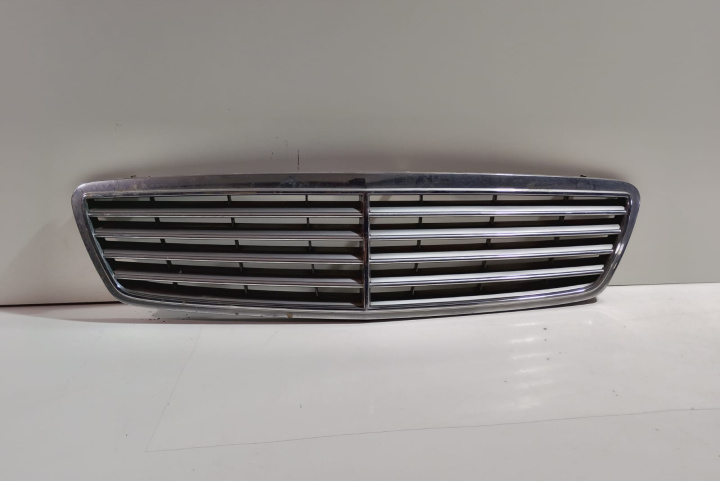 Grila radiator A2038800183 Mercedes-Benz C-Class W203/S203/CL203 [2000 - 2004]