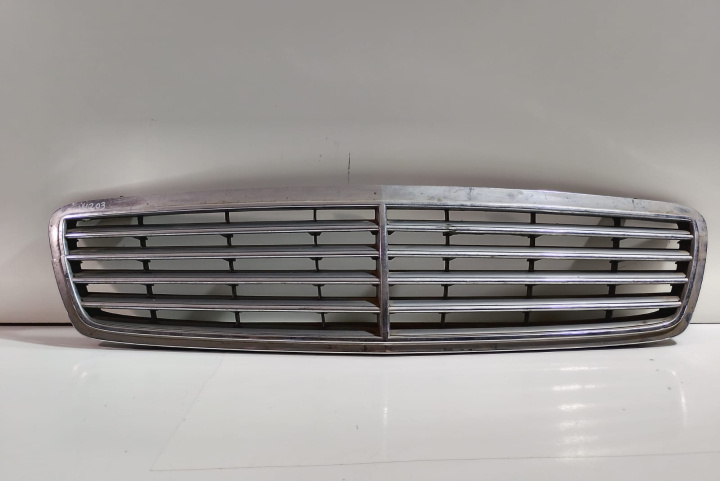 Grila radiator A2038800183 Mercedes-Benz C-Class W203/S203/CL203 [2000 - 2004]