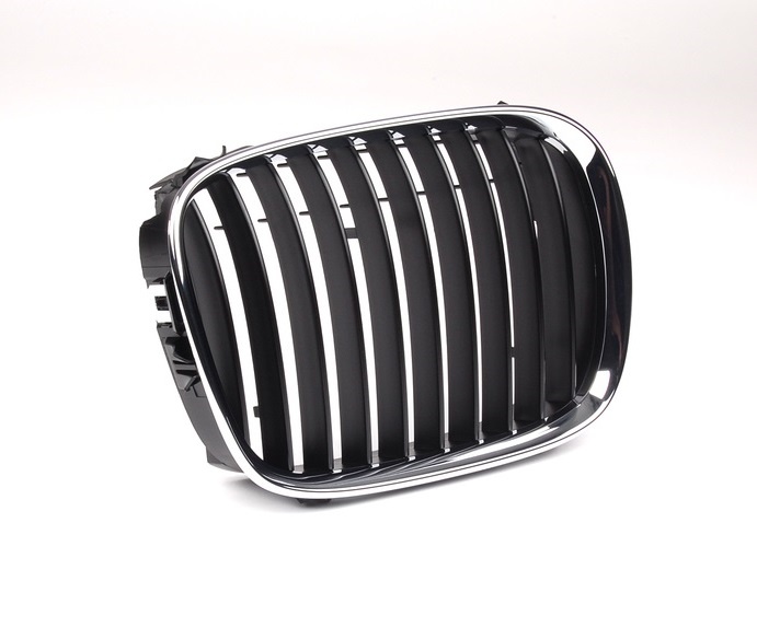 Grila Radiator Am Dreapta Bmw Seria 5 E39 1996-2000 51138159316 Crom/Negru