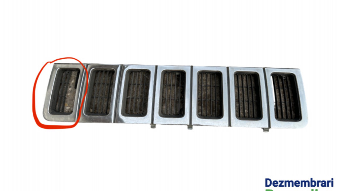 Grila radiator Atentie !!! are defect Jeep Grand Cherokee ZJ [1991 - 1999] SUV 2.5 MT TD 4WD (115 hp)