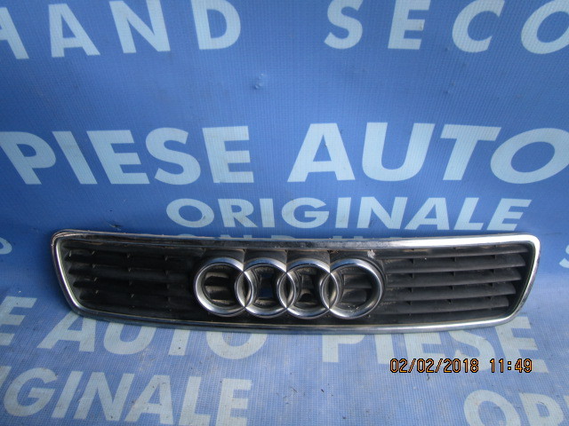 Grila radiator Audi A4 ; 8D0853651J