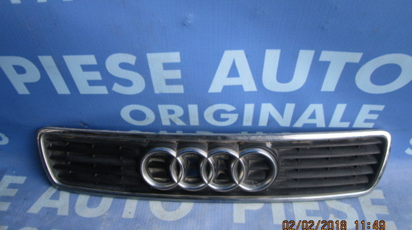 Grila radiator Audi A4 ; 8D0853651J