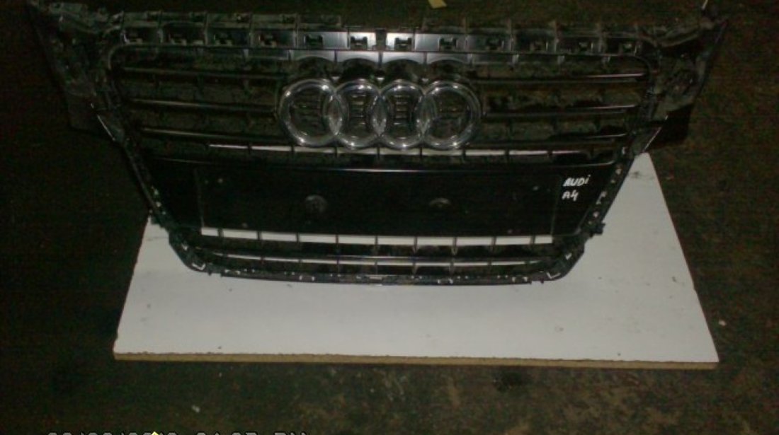 Grila radiator Audi A4