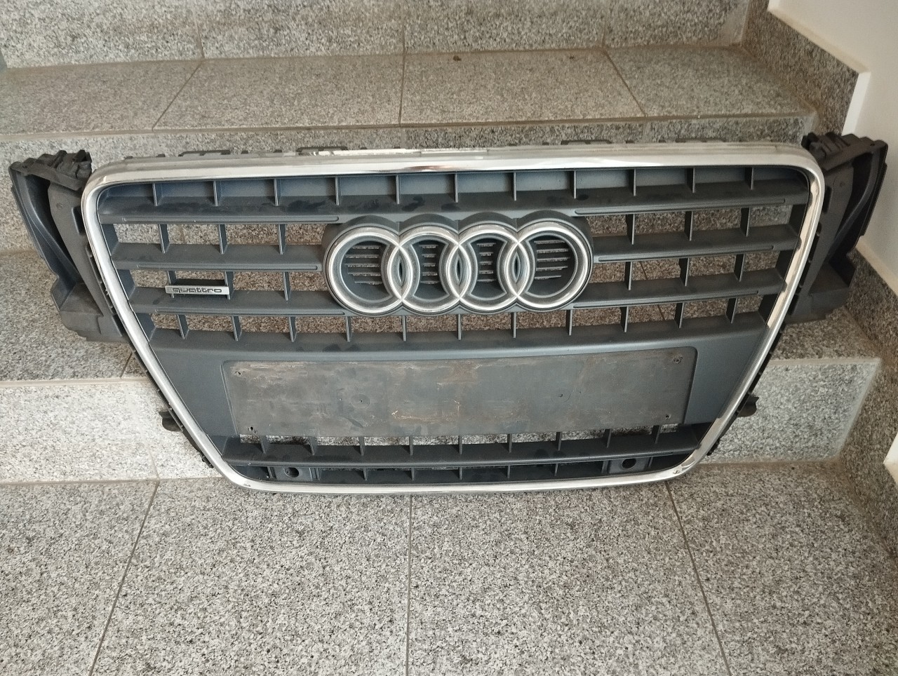 Grila radiator Audi A5 ( 2007-2016 ) Cod 8T0853651E