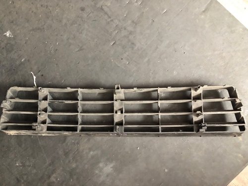 Grila radiator audi a6 c5 4b0807683f