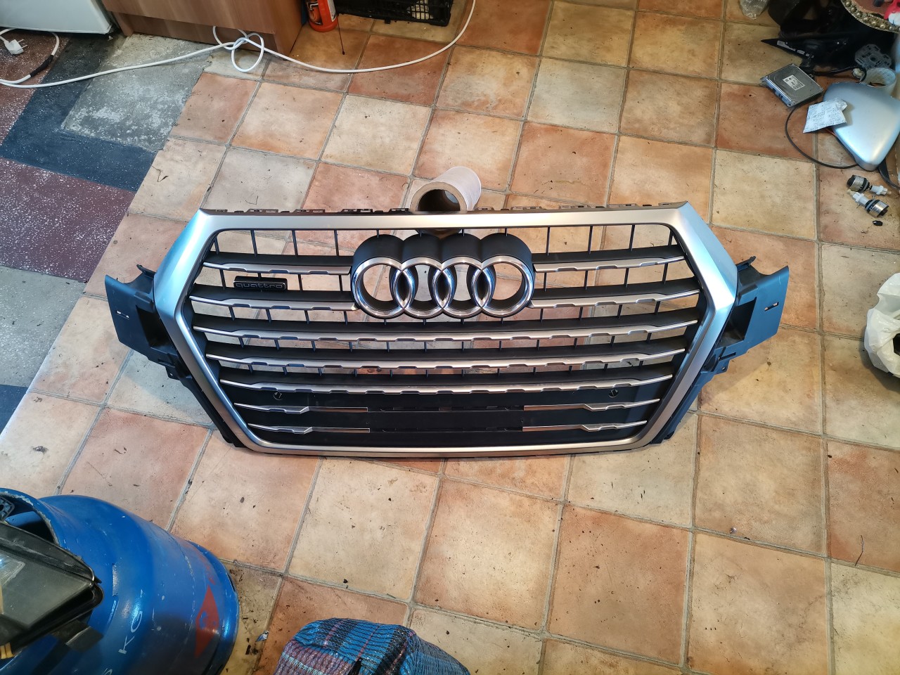 Grila radiator Audi Q7 Quattro S-Line (2017-2019) cod 4M0853651F / 4M0853651Q