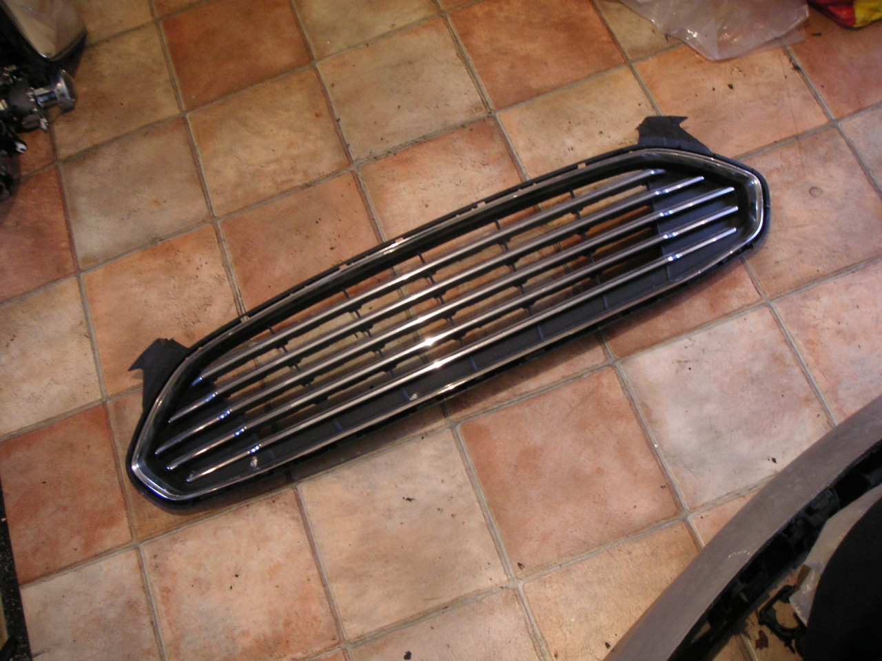 Grila radiator bara fata Ford Mondeo (2014-2017) cod DS73-8150-J