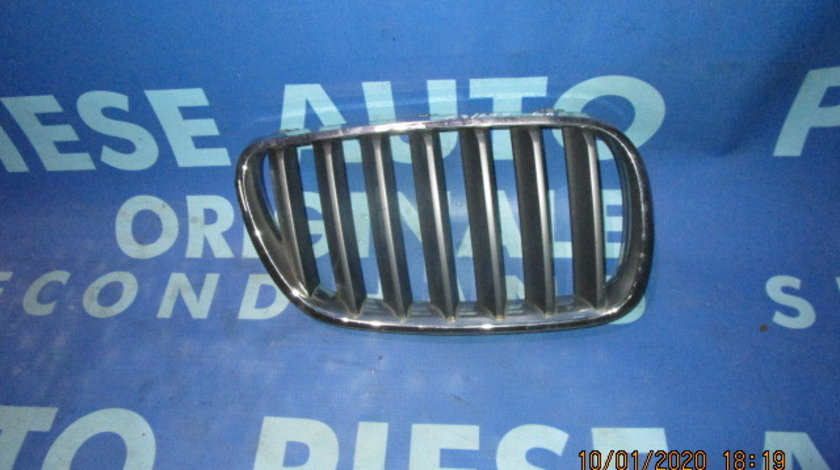 Grila radiator BMW E83 X3 2009