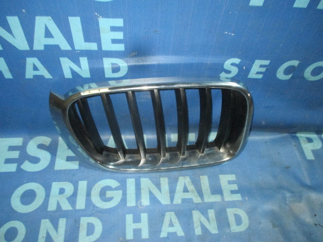 Grila radiator BMW F25 X3 ;7338572 (urechi de prindere rupte)
