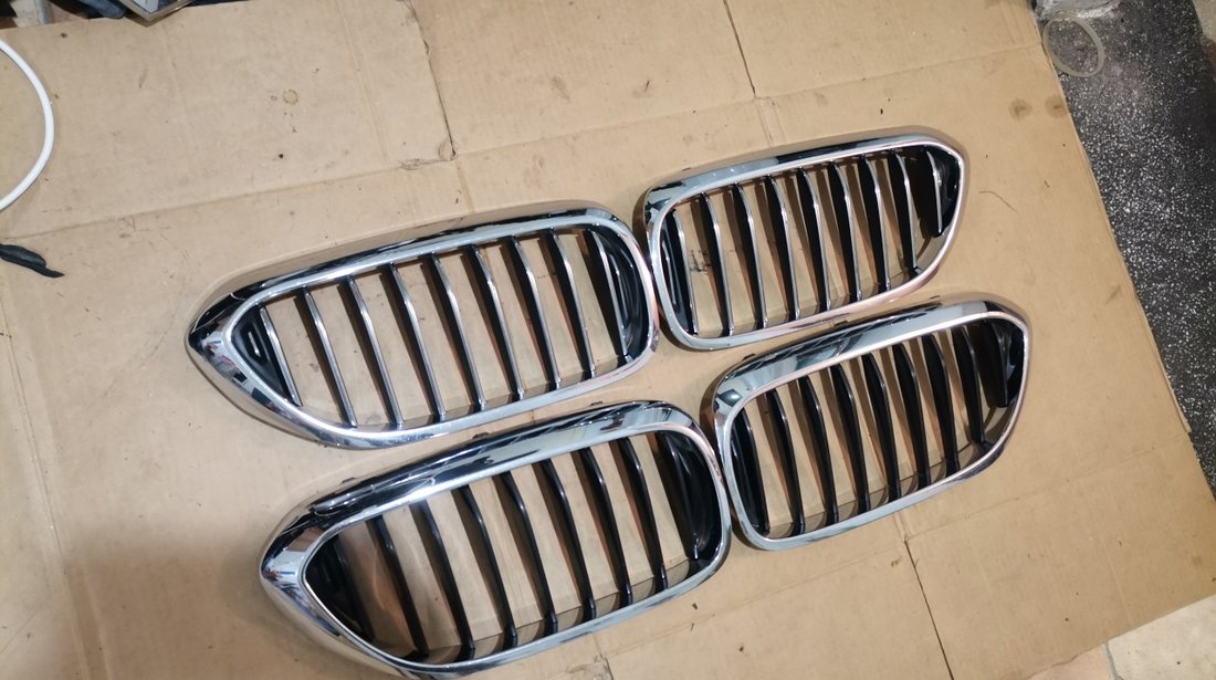 Grila radiator BMW G30 / G31 M550dX M550iX Sedan (2017-2019) cod 5113 7383520