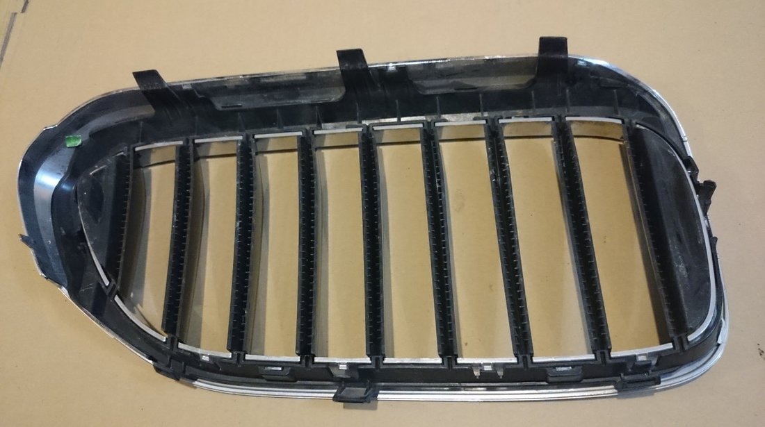 Grila radiator BMW G30, G31, Seria 5 (2017-2019) pret bucata