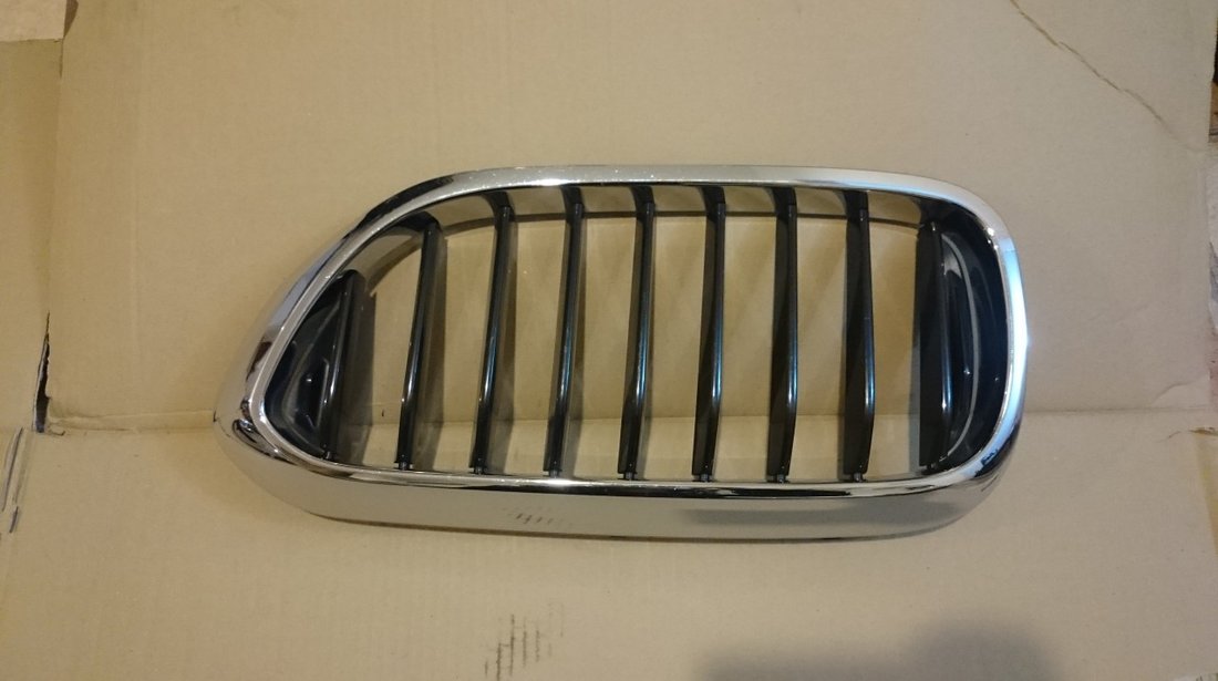 Grila radiator BMW G30, G31, Seria 5 (2017-2019) pret bucata