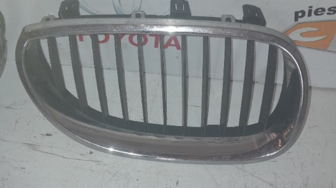 Grila radiator BMW seria 5 / E60 / E61 / COD - 7065701 / AN - 2004 ,- 2008