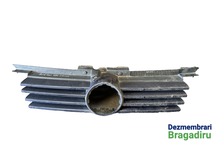Grila radiator Cod: 1J5853653E Volkswagen VW Bora [1998 - 2005] Sedan