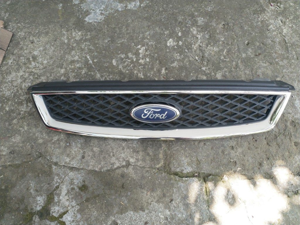 Grila radiator cromata cu emblema  FORD FOCUS  CC CABRIO