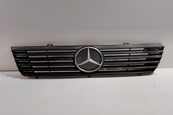 Grila radiator cu defect BZ33003-00 / HF-BZ33003-00 Mercedes-Benz Sprinter 903 [1995 - 2000]