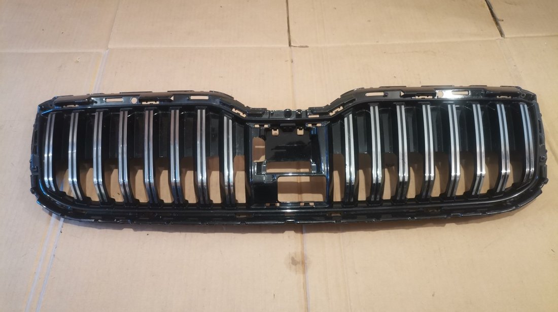 Grila radiator cu distronic Skoda Superb 3 Facelift (2016-2020) cod 3V0853653G, 3V0853653K