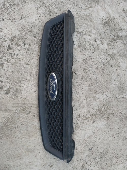 Grila radiator cu emblema  FORD FOCUS 2005-2008