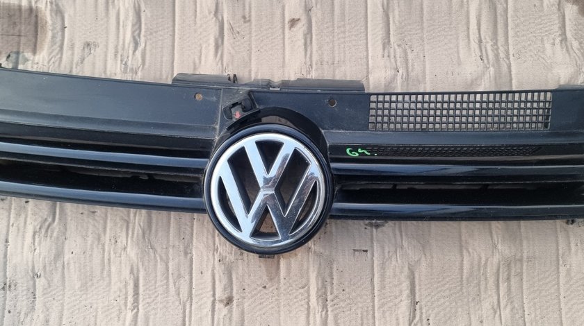Grila radiator cu emblema VW Golf 4 1999 2000 2001 2002 2003 2004