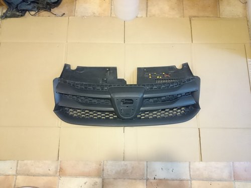 Grila Radiator Dacia Logan 2 (2012-2017) cod 623103971R