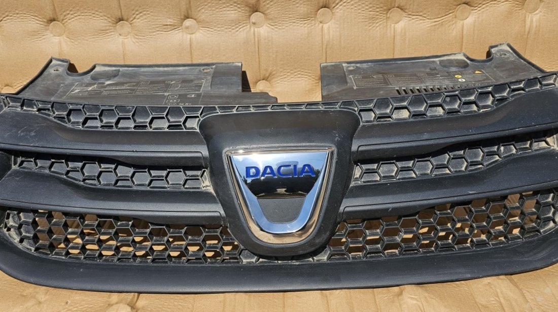 Grila radiator Dacia Logan 2 2013 2014 2015 2016