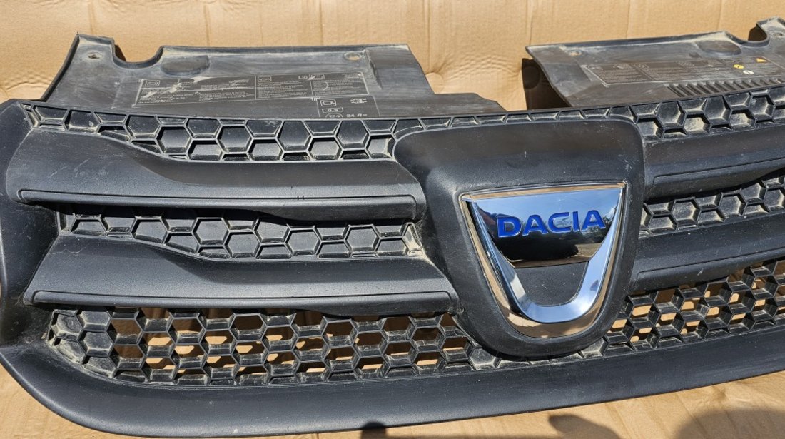 Grila radiator Dacia Logan 2 2013 2014 2015 2016