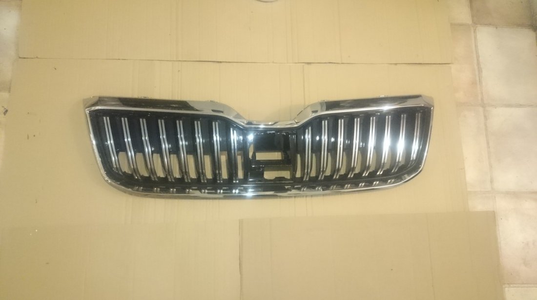 Grila radiator distronic Skoda Superb 3 Facelift 2019 cod 3V0853653G