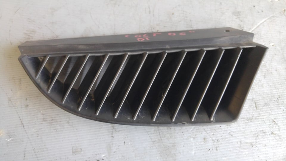 Grila radiator dreapta fata mitsubishi colt 6 2006 mn127774