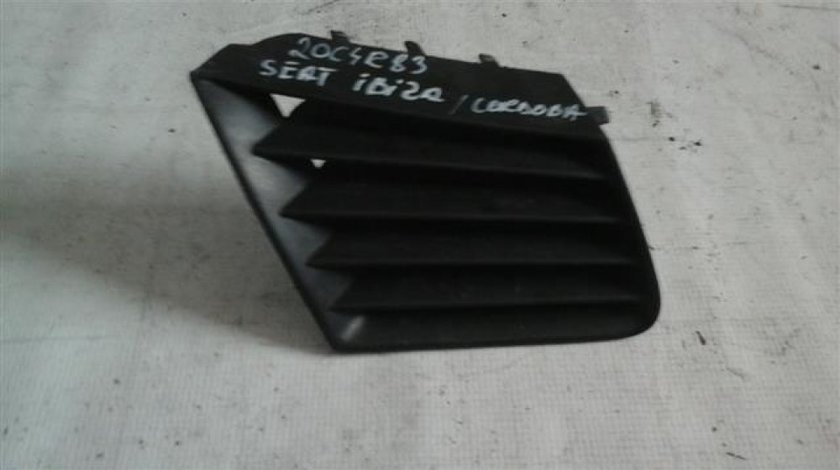 Grila radiator dreapta Seat Ibiza / Cordoba An 2002-2009 cod 6L0853676