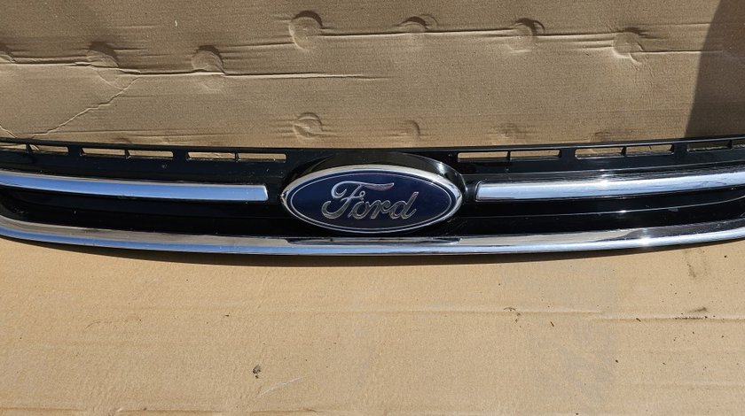 Grila radiator Ford Kuga 1 Facelift 2013 2014 2015