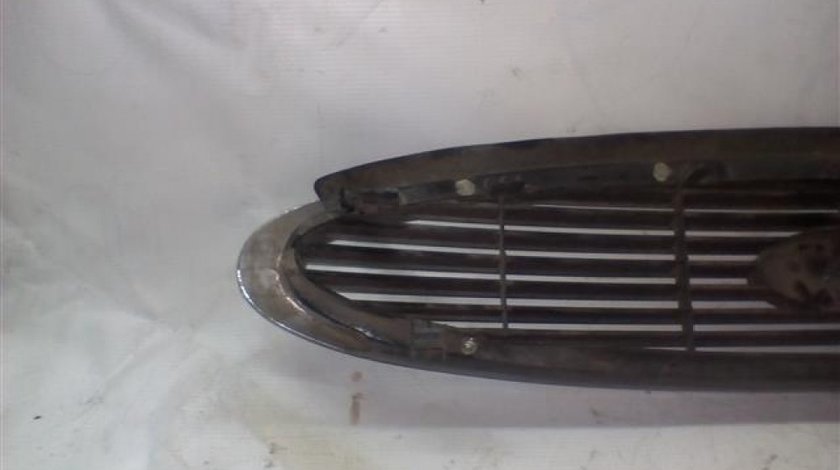 Grila radiator Ford Mondeo MK2 An 1996-2000