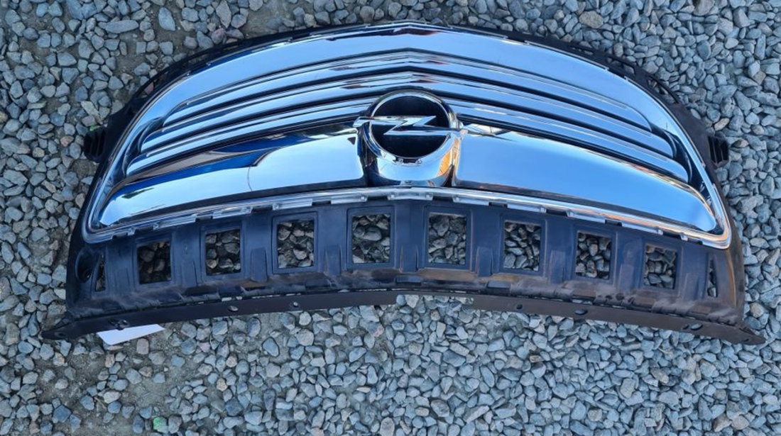 Grila radiator full crom original Opel Insignia facelift 2013-2017