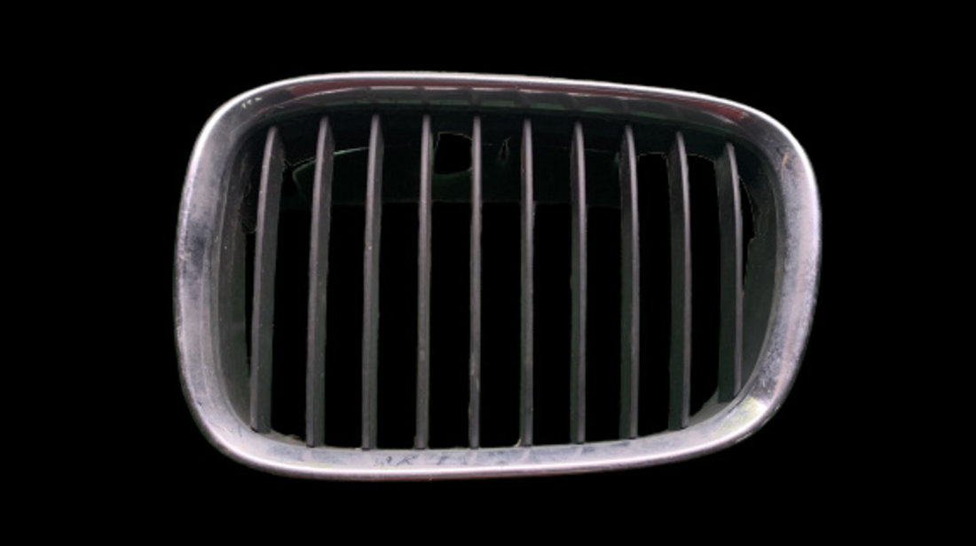 Grila radiator Grila radiator stanga BMW Seria 5 E39 [1995 - 2000] Touring wagon 525tds AT (143 hp) 2.5 TDS