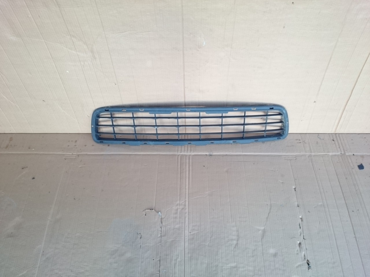 Grila radiator inferioara Fiat Punto facelift (2003-2006) cod 735320216