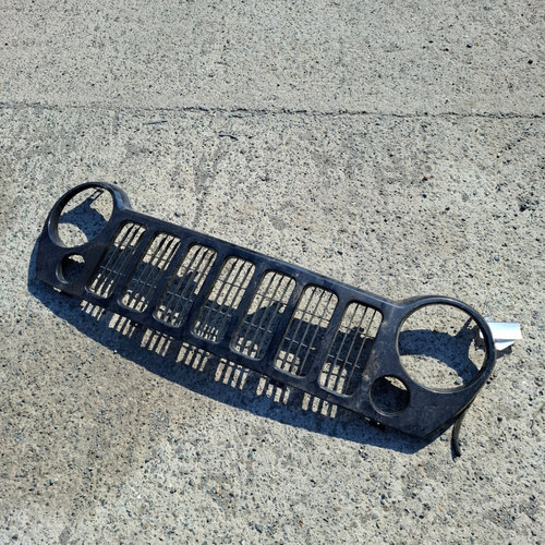 Grila Radiator Jeep Cherokee (Kj) 2001-2008 2.8 Crd 4X4 Enr Motorina 5Jj85Trmae, 5Jj86Trmae, 5Kc36Tr...