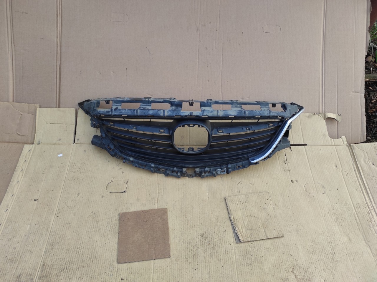 Grila radiator Mazda 6 (2013-2016) cod GHP9-50712
