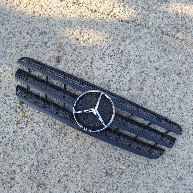 Grila Radiator Mercedes-Benz ML / M-CLASS (W163) 1997 - 2005 1638800185