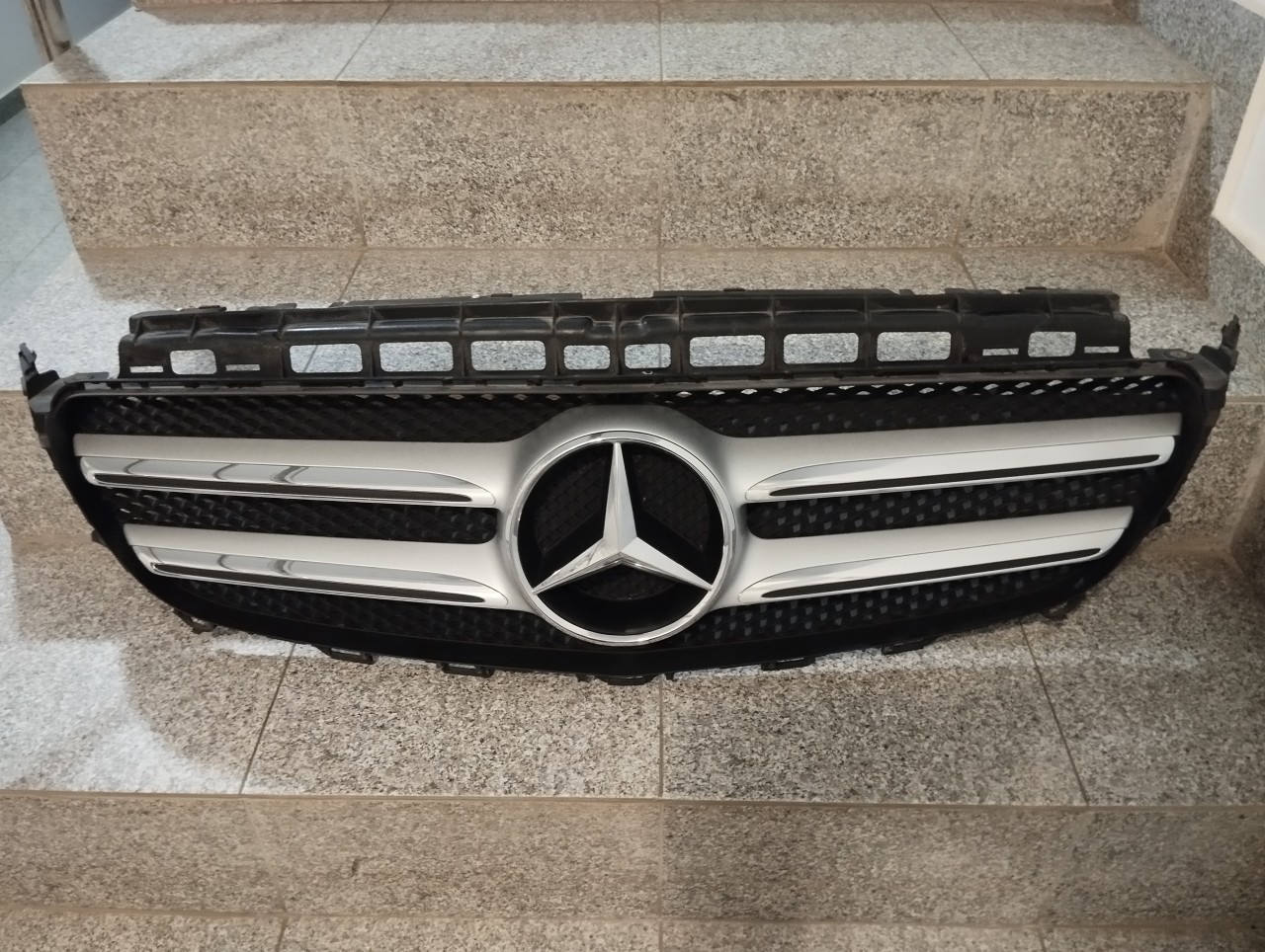 Grila radiator Mercedes E Class W213 ( 2016-2020 )