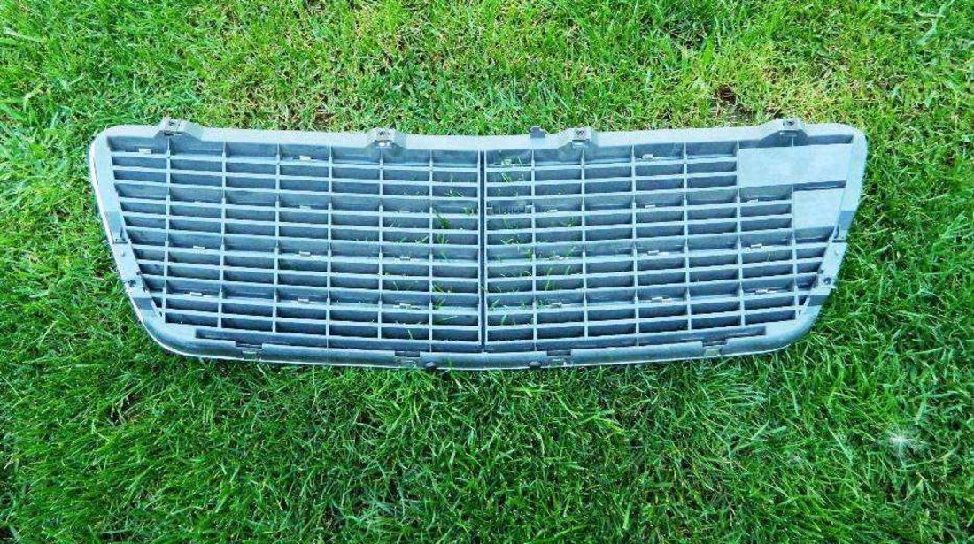 Grila radiator Mercedes E Classe W210 cod A2108800583