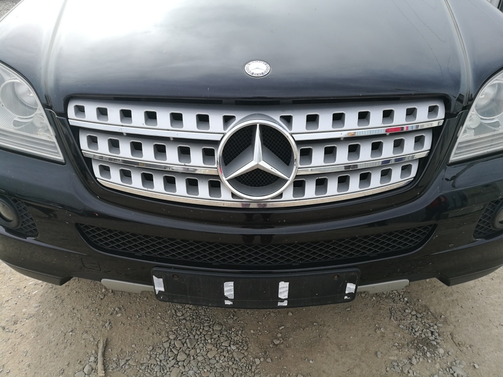 Grila radiator Mercedes ML w164