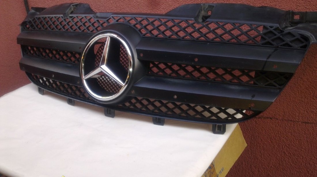 Grila radiator mercedes sprinter 2007