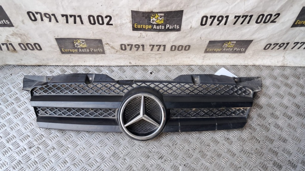 Grila radiator Mercedes Sprinter 906 2.2 CDI euro 4 an 2008 cod A9068800385